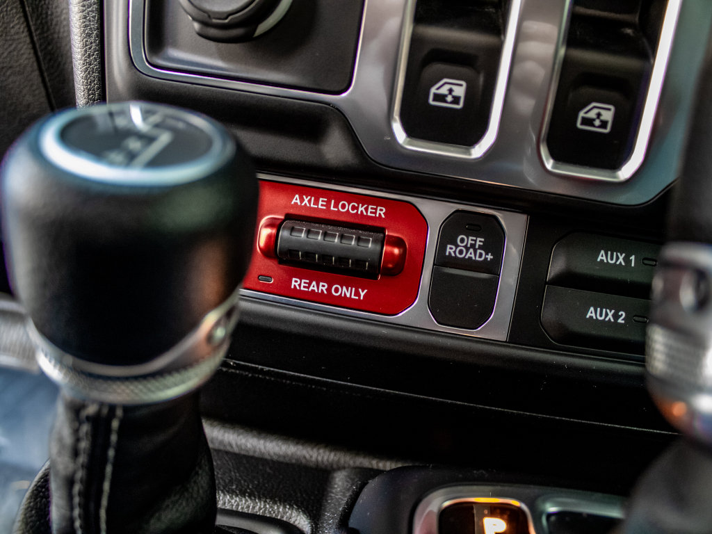 Used 2024 Jeep Wrangler Willys image 44