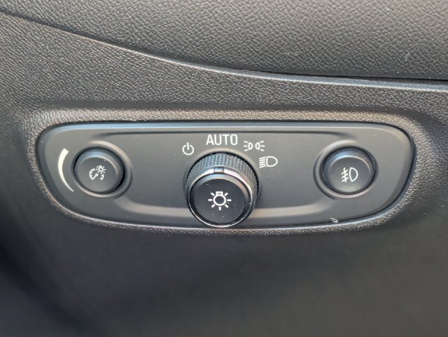 Used 2021 Chevrolet Equinox LT FWD image 21