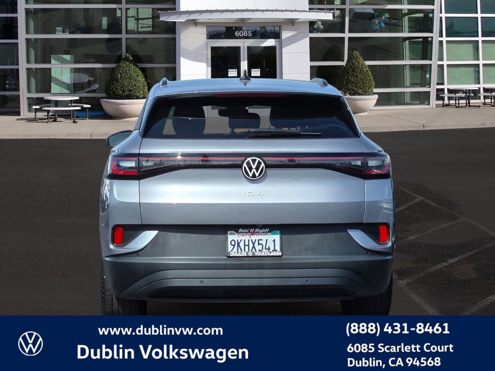 Used 2023 Volkswagen ID.4 Pro image 5