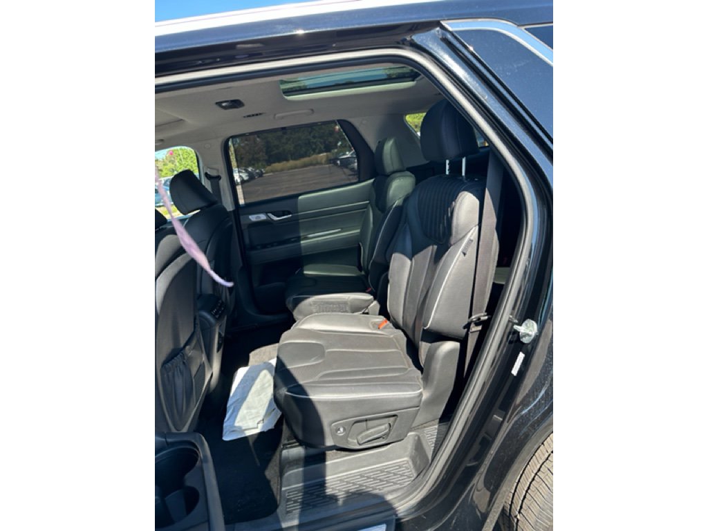 Used 2023 Hyundai Palisade Limited w/ Cargo Package image 9