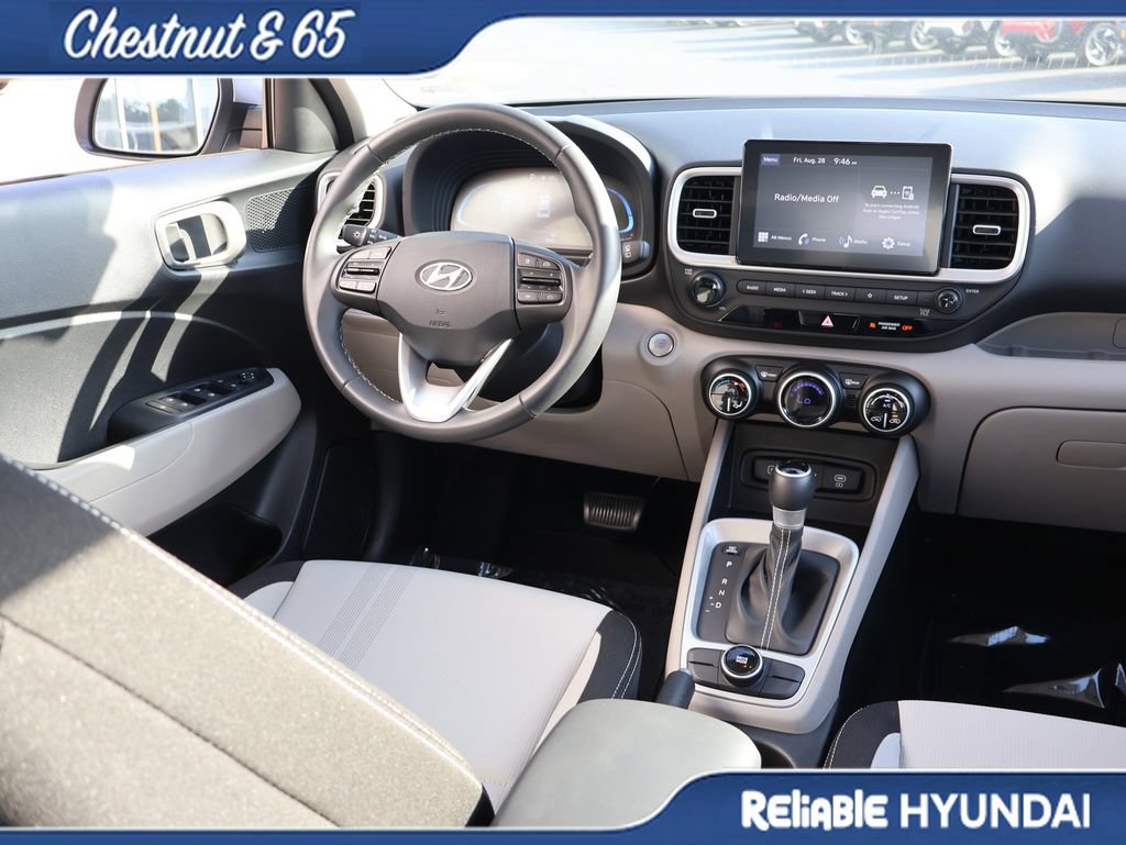 Certified 2025 Hyundai Venue SEL FWD image 13