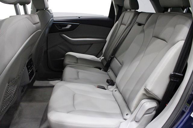 Used 2021 Audi Q7 3.0T Prestige image 9