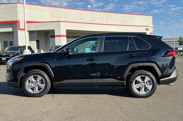 Certified 2023 Toyota RAV4 LE AWD/4WD image 9