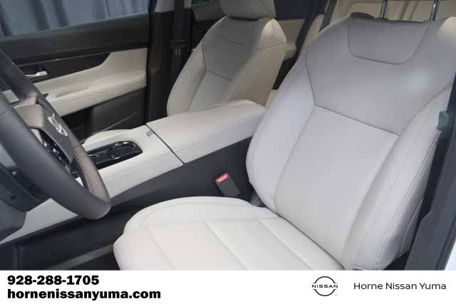 Certified 2025 Nissan Murano SV image 6