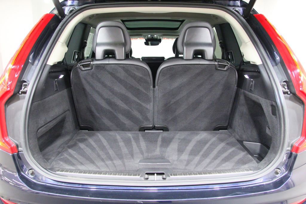 Used 2016 Volvo XC90 T6 Momentum image 27