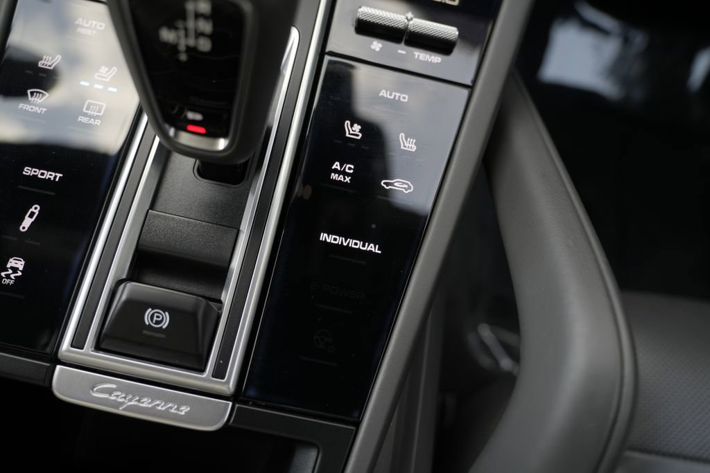 Used 2019 Porsche Cayenne S image 72