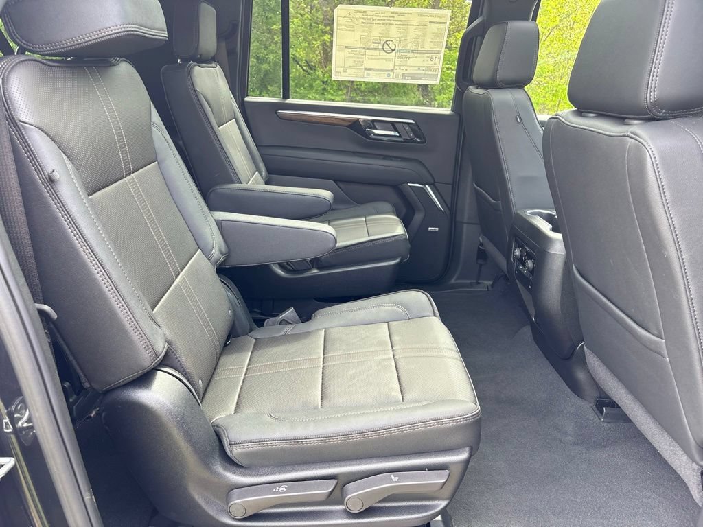 New 2026 Chevrolet Suburban High Country w/ Sun And Tow Package AWD/4WD image 47