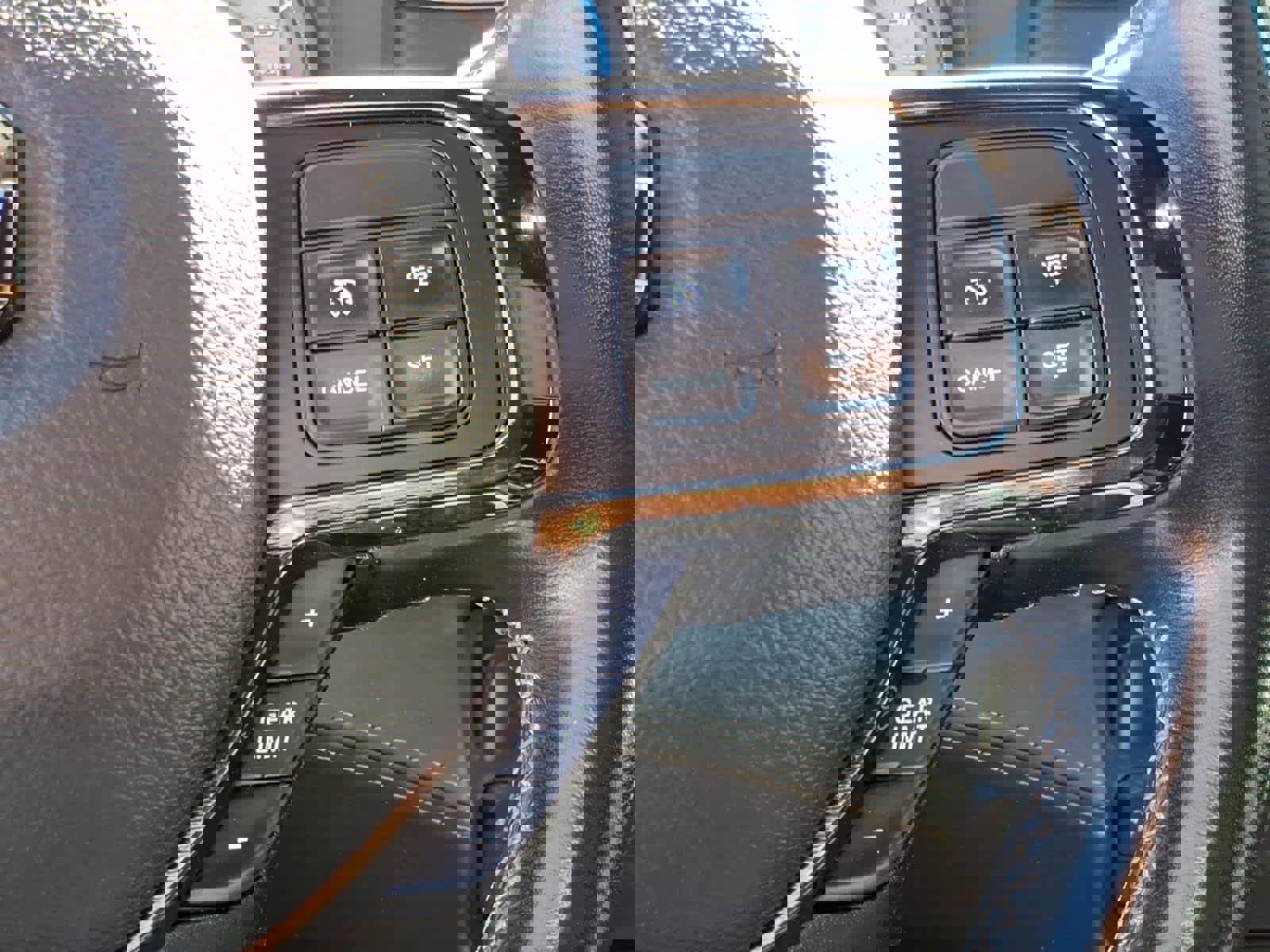 Used 2022 RAM 2500 Limited w/ Towing Technology Group image 20