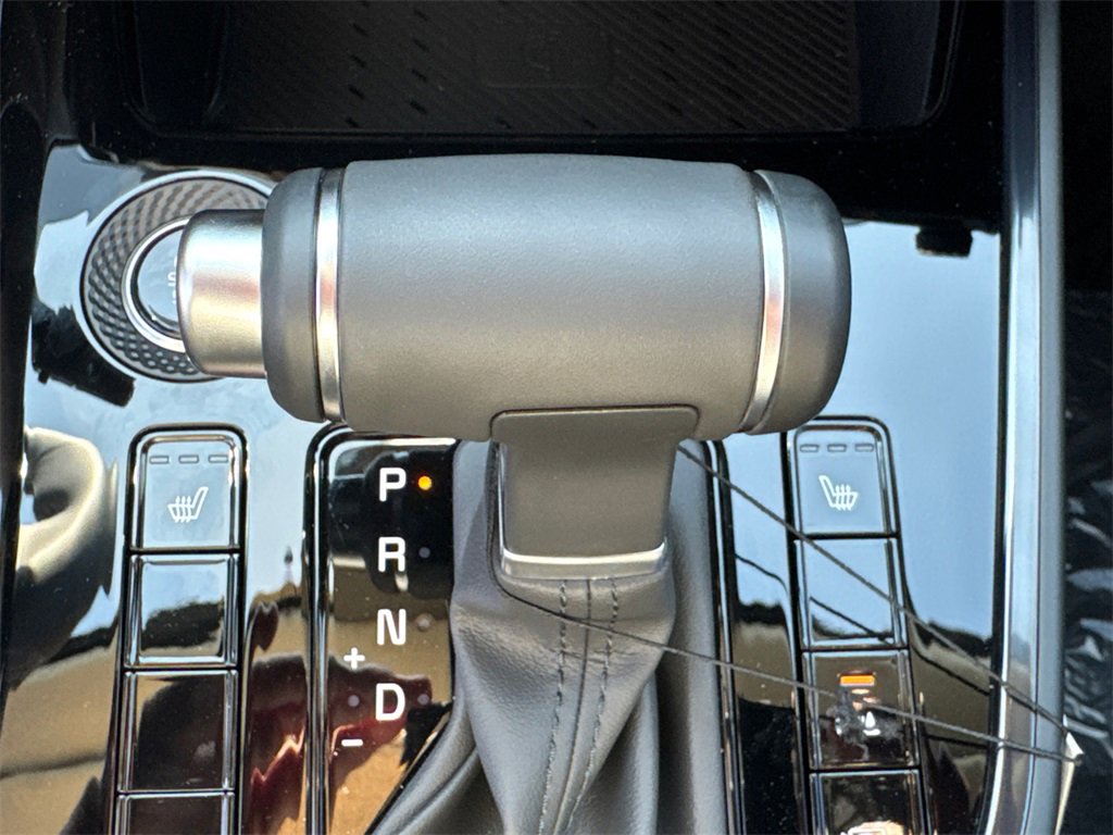 New 2024 Kia Niro EX Touring image 31