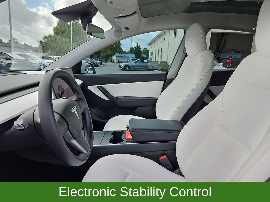 Used 2021 Tesla Model Y Long Range AWD/4WD image 20