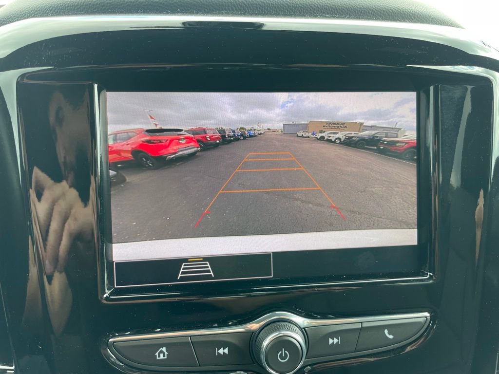 Used 2023 Chevrolet Traverse LT image 17
