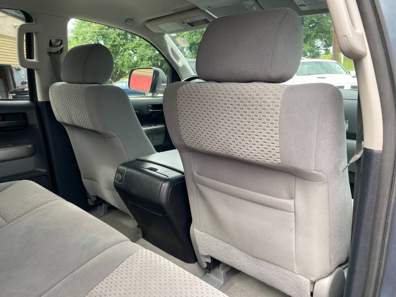 Used 2010 Toyota Tundra 4x4 Double Cab image 27
