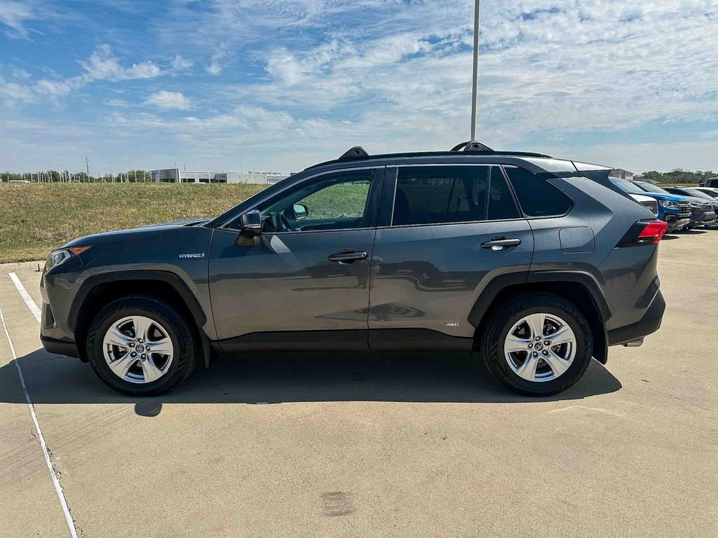 Used 2020 Toyota RAV4 XLE w/ Convenience Package image 6