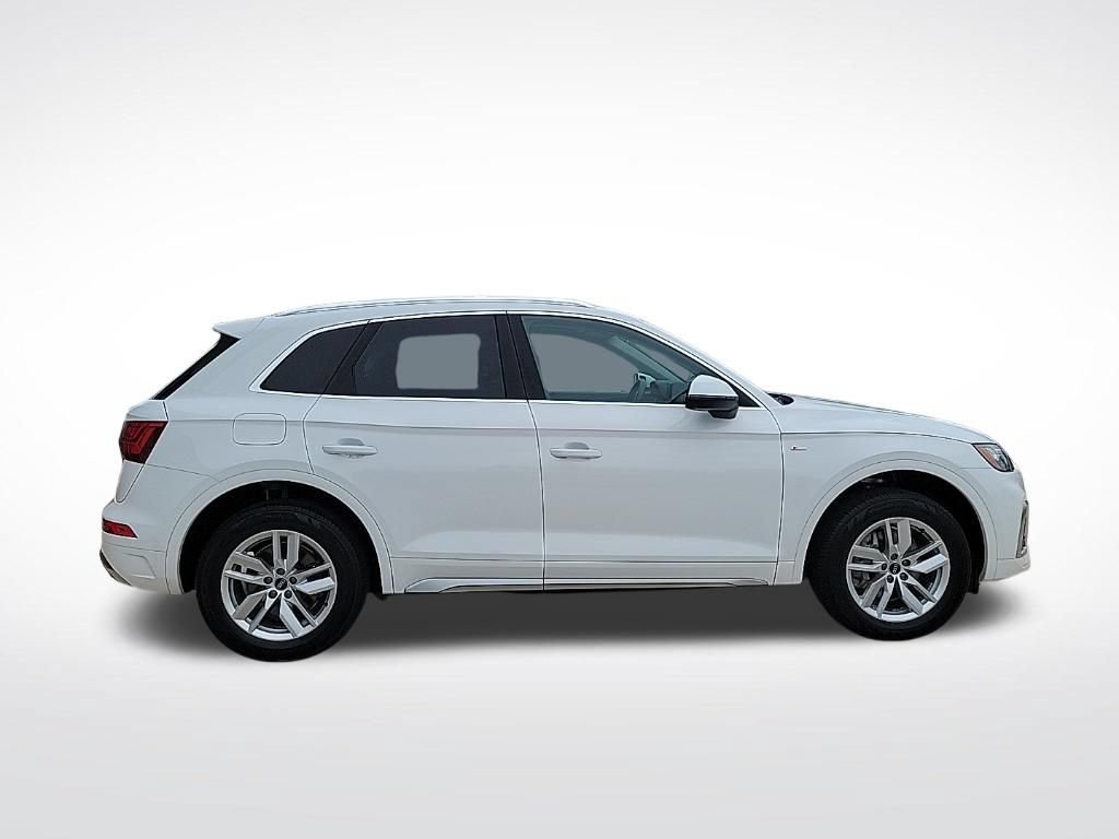 Used 2023 Audi Q5 2.0T Premium w/ Convenience Package AWD/4WD image 4