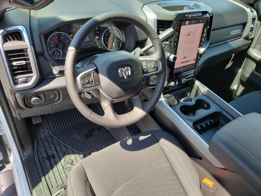 New 2026 RAM 3500 Big Horn AWD/4WD image 11
