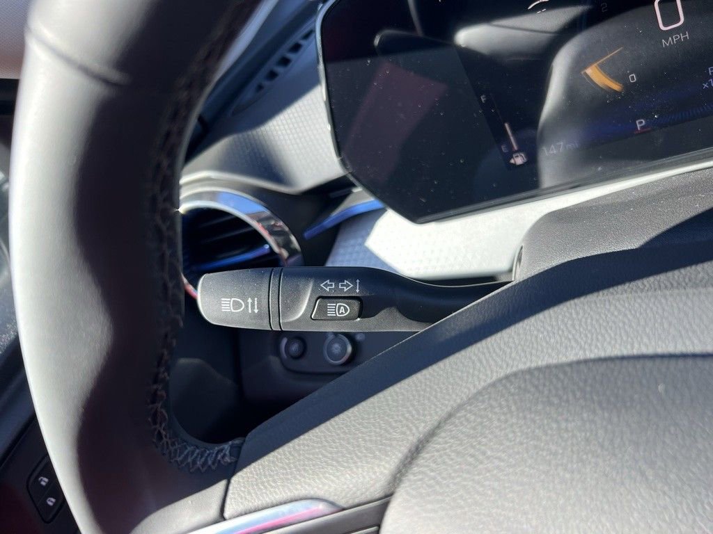 New 2026 Chevrolet Trax LT w/ Sunroof Package image 13