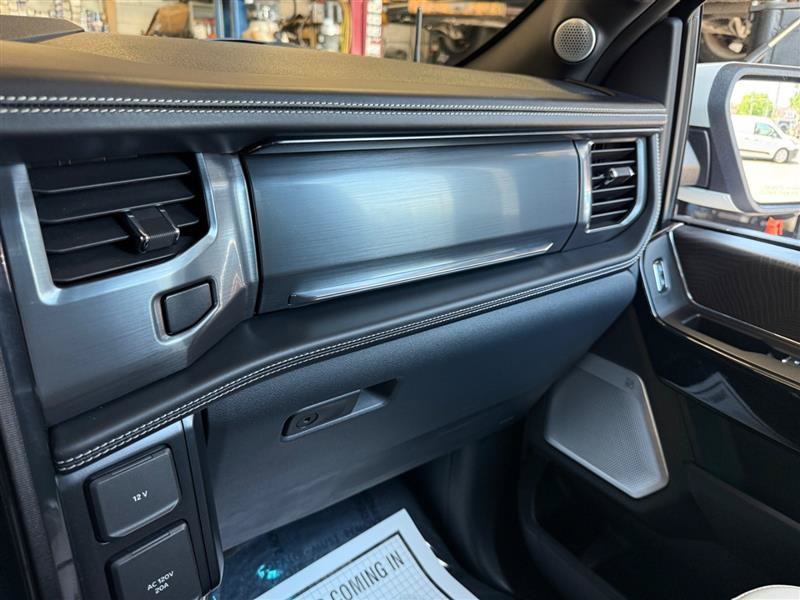 Used 2023 Ford F150 Lightning Platinum AWD/4WD image 27