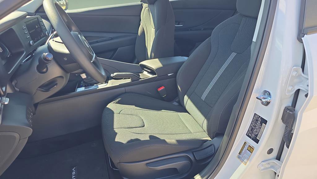 New 2026 Hyundai Elantra SE FWD image 14