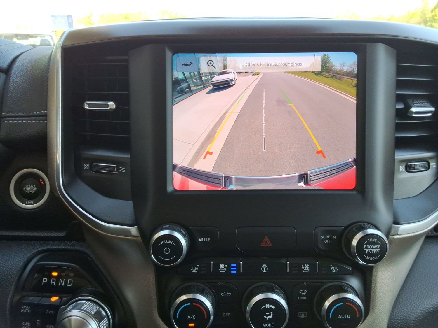 Used 2022 RAM 1500 Laramie AWD/4WD image 16