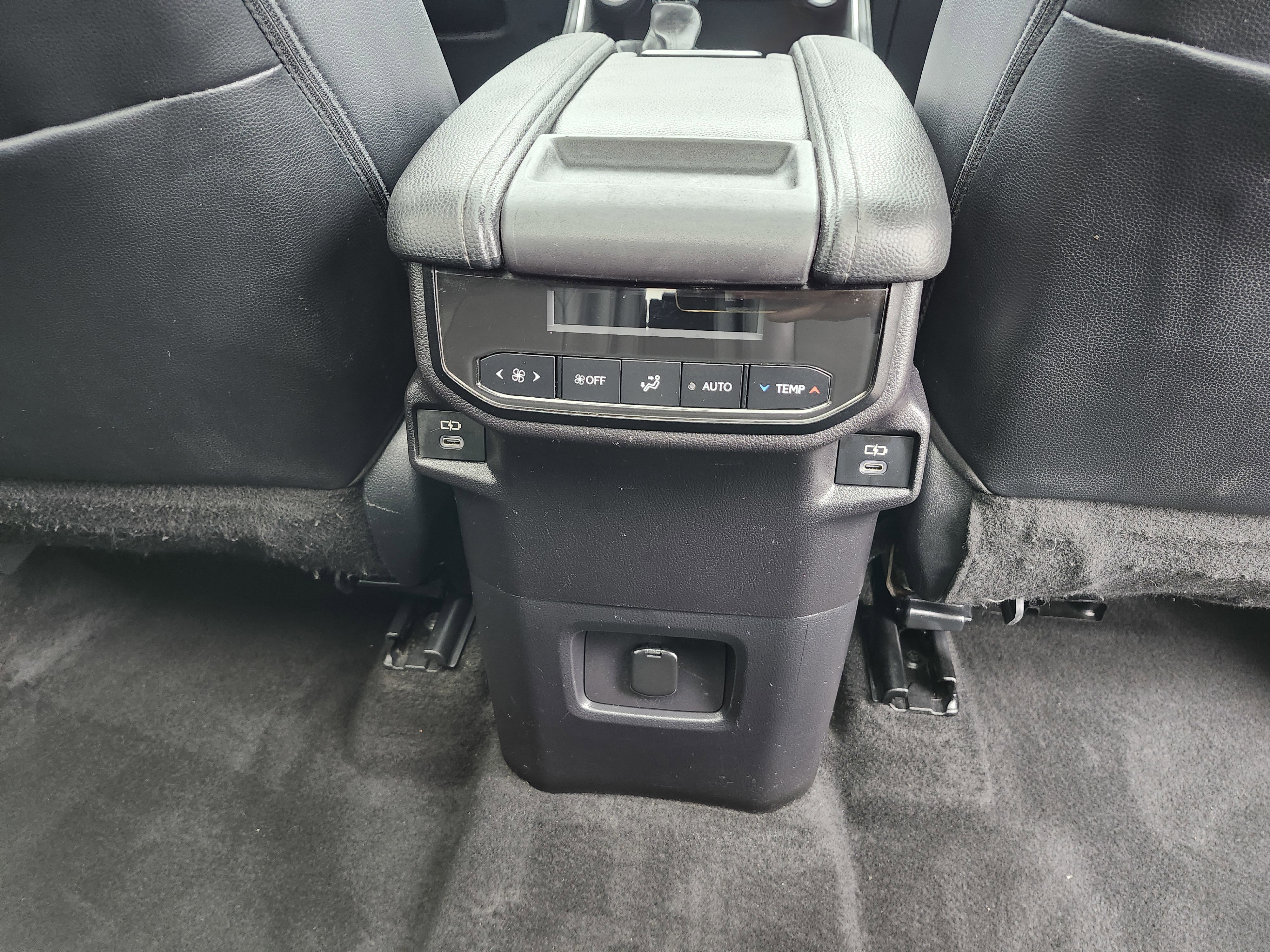 Used 2024 Toyota Grand Highlander Limited image 23