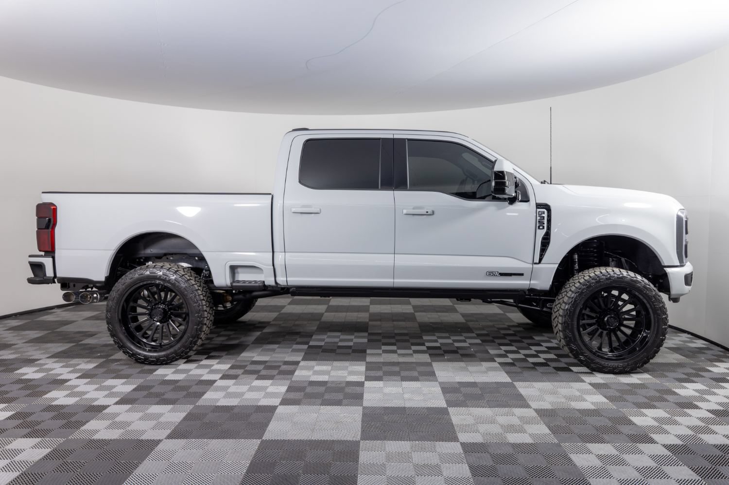 Used 2026 Ford F350 Platinum AWD/4WD image 10
