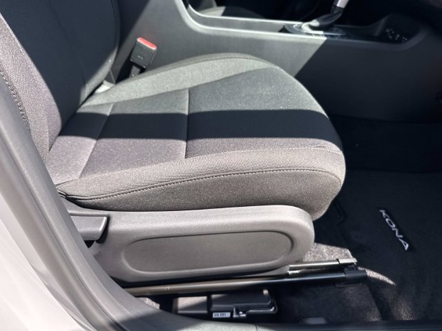 New 2027 Hyundai Kona SE FWD image 14