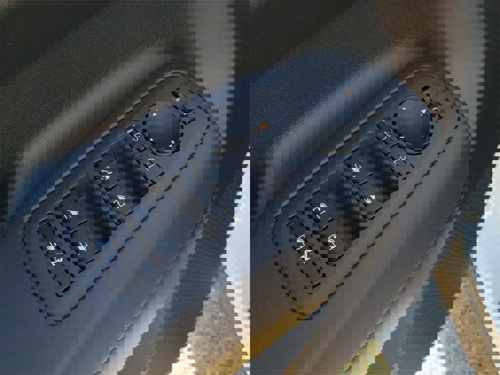 New 2026 Hyundai Santa Fe SE image 17