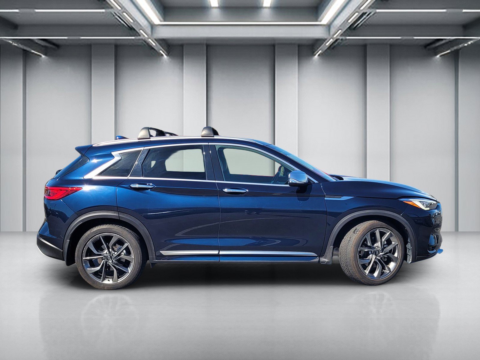 Used 2024 INFINITI QX50 Sensory w/ Accent Package AWD/4WD image 4