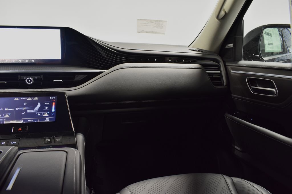 New 2026 INFINITI QX80 Luxe image 15