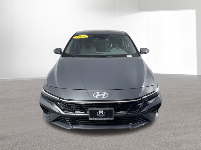 Certified 2025 Hyundai Elantra SEL FWD image 16