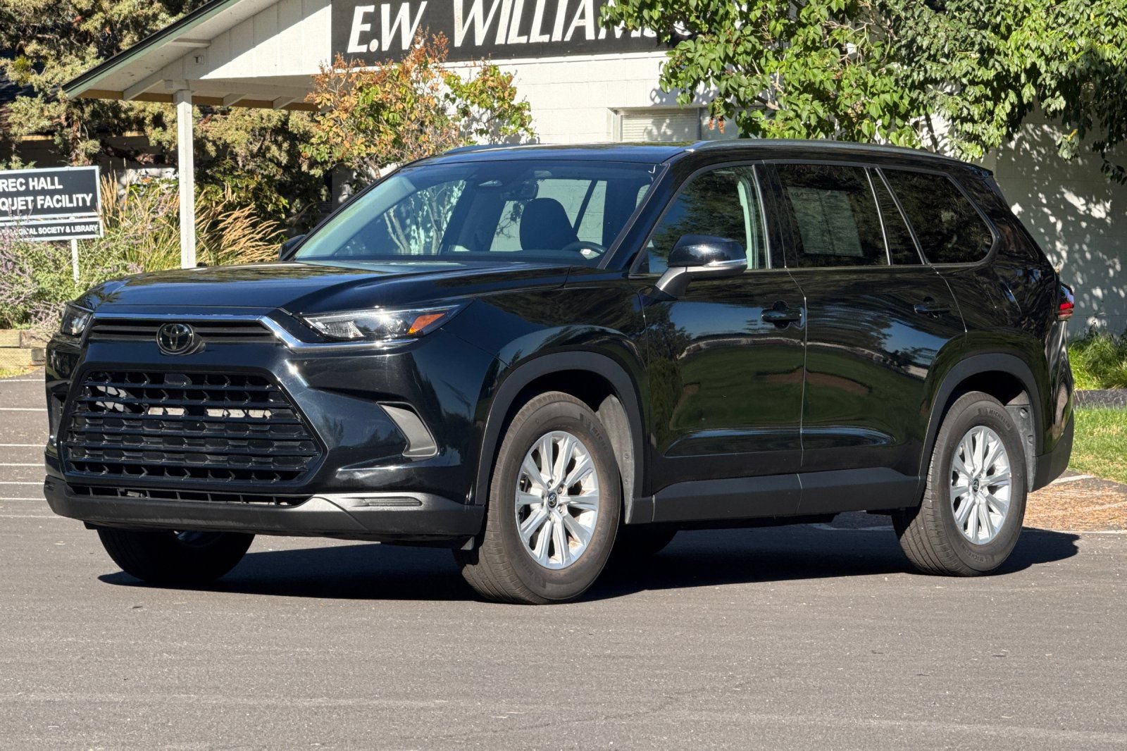 Used 2025 Toyota Grand Highlander AWD image 8