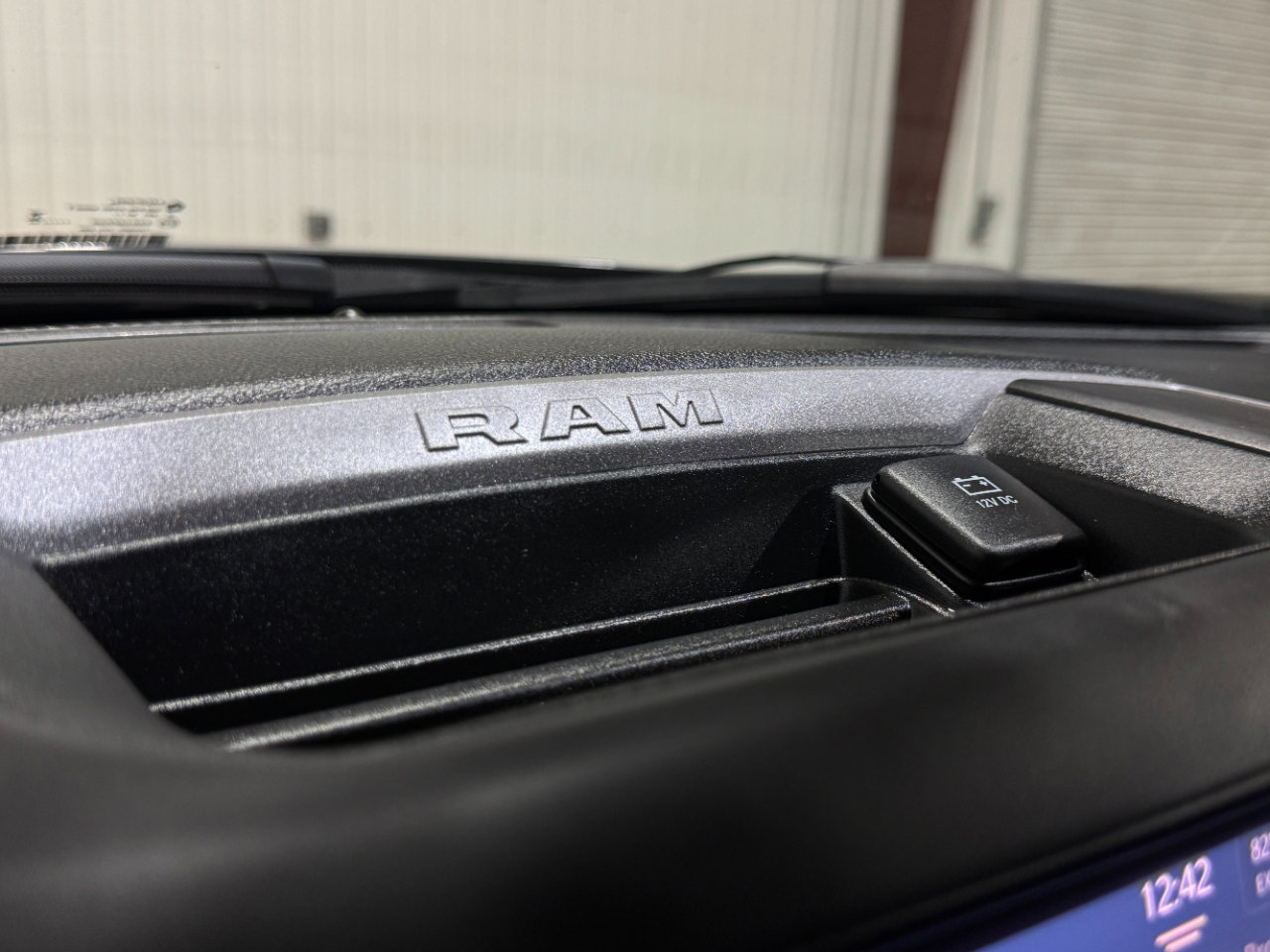 Used 2024 RAM 2500 Tradesman w/ Chrome Appearance Group image 31