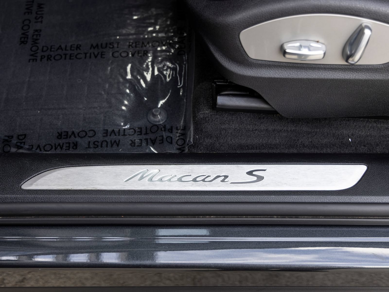 Certified 2021 Porsche Macan S AWD/4WD image 26