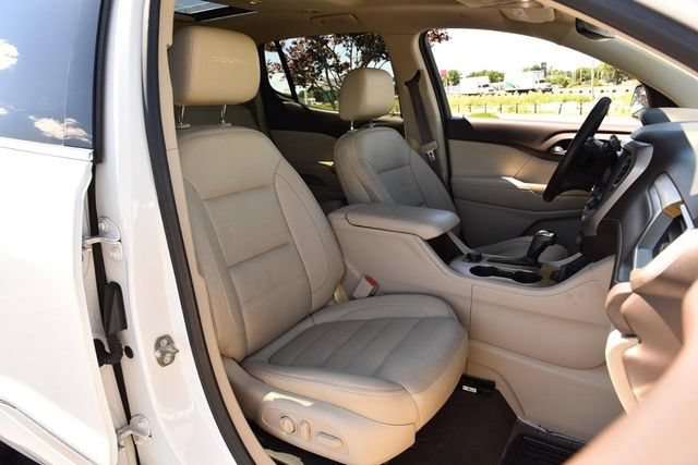 Used 2018 GMC Acadia Denali w/ Technology Package AWD/4WD image 26