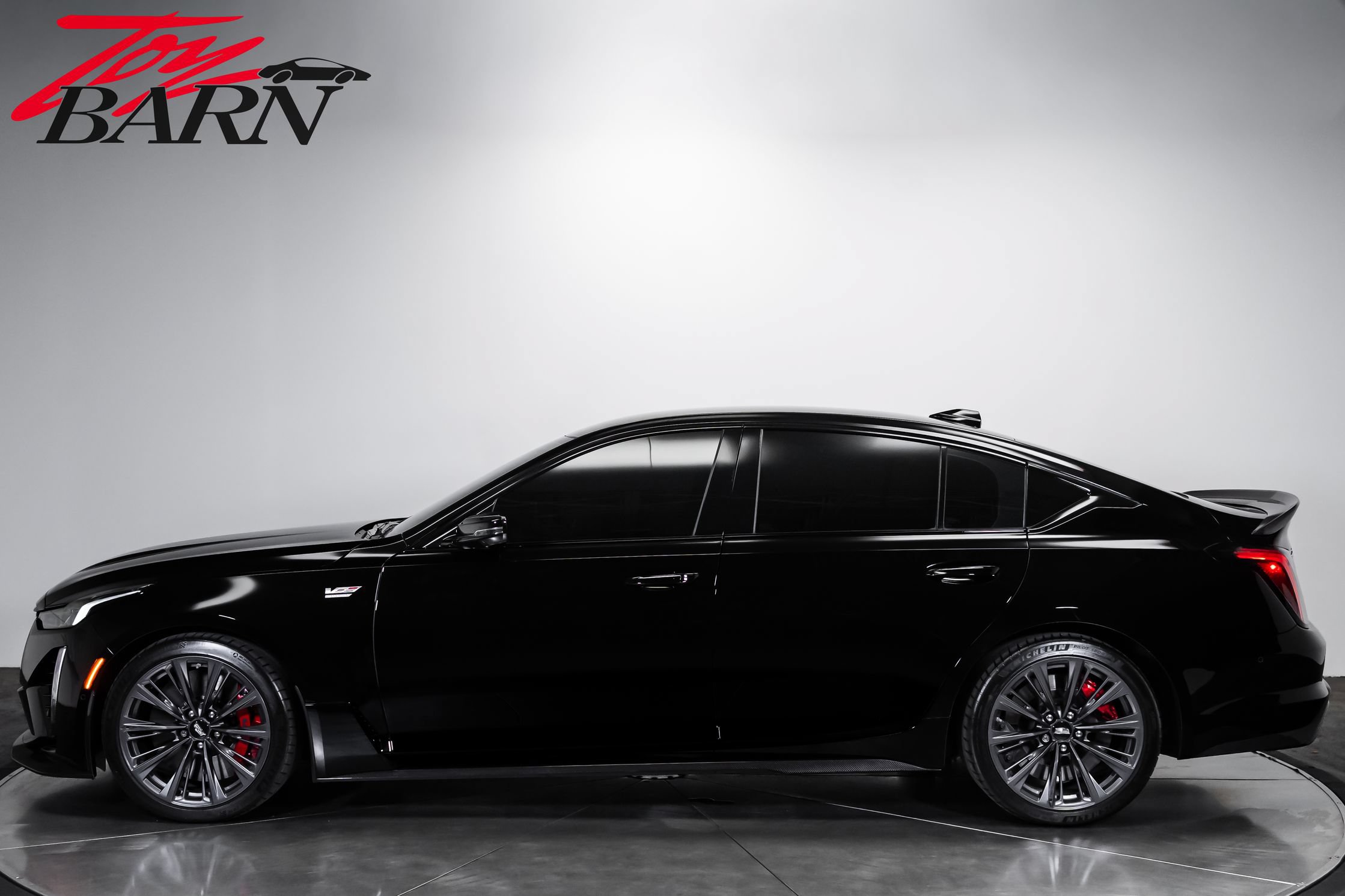 Used 2024 Cadillac CT5 V Blackwing w/ Carbon Fiber Package 2 RWD image 2