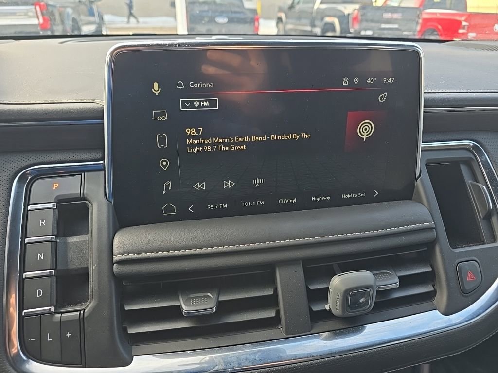 Used 2024 GMC Yukon SLT w/ SLT Luxury Package image 26