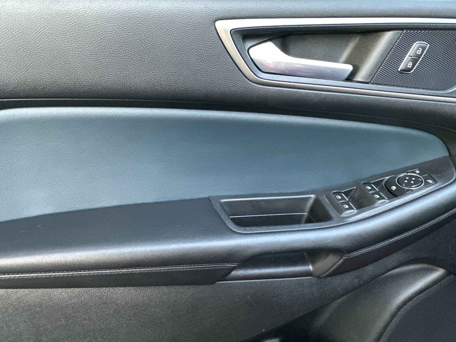 Certified 2022 Ford Edge SEL w/ Sport Appearance Package image 12