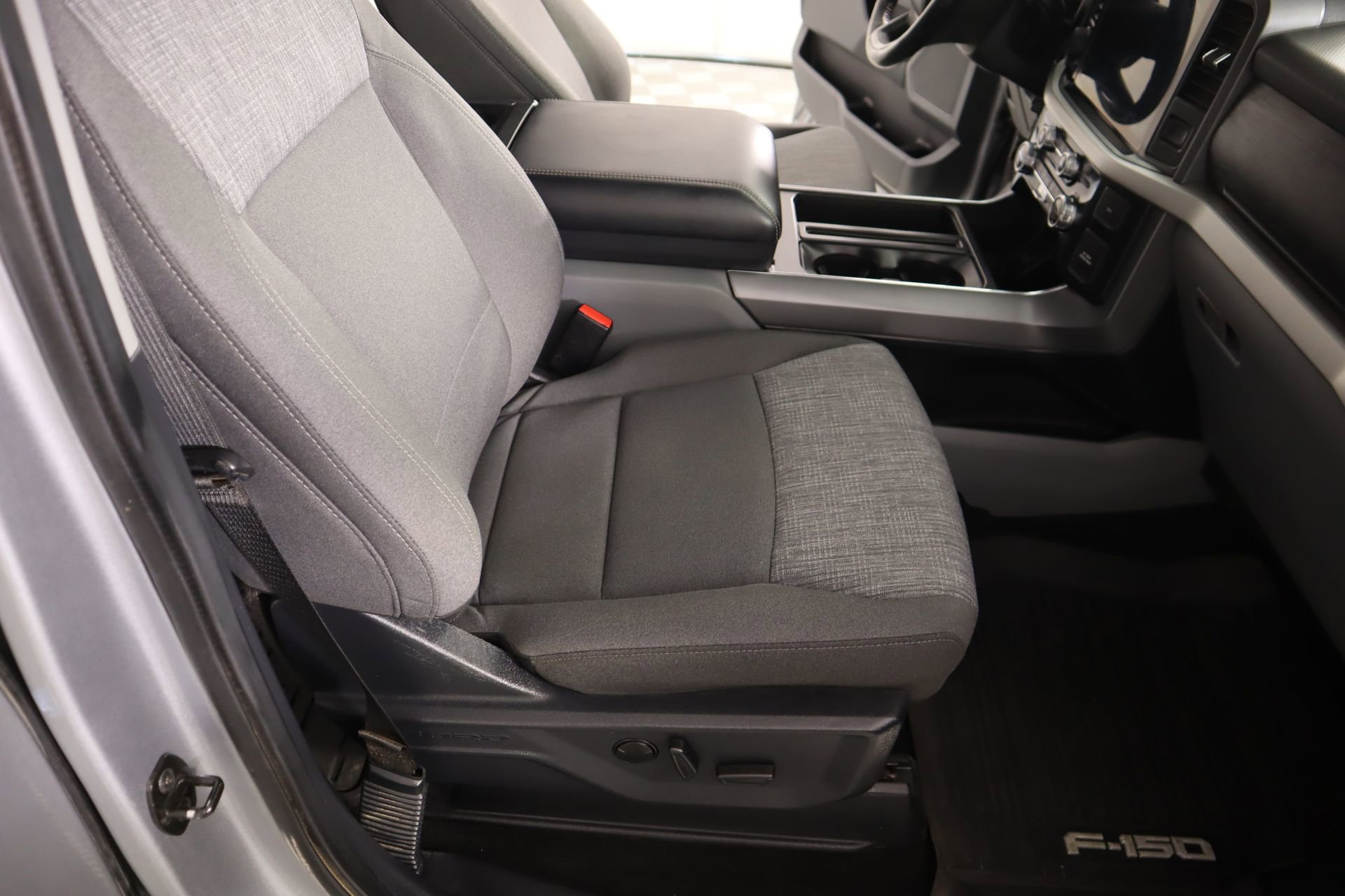 Used 2022 Ford F150 XLT w/ Equipment Group 302A High image 14