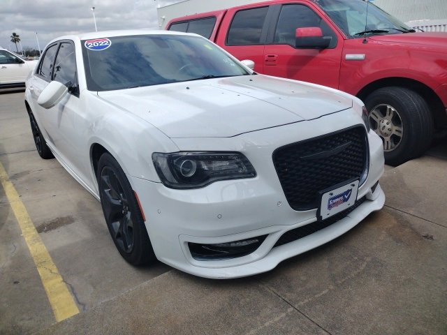 Used 2022 Chrysler 300 Touring L image 17