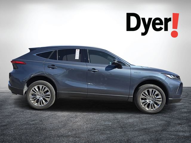 Used 2021 Toyota Venza XLE w/ Softex Package image 2