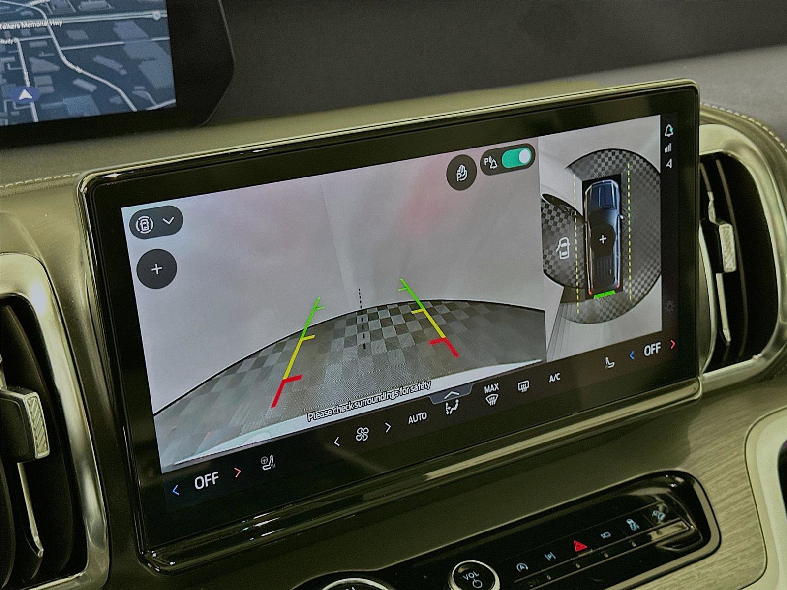 Used 2025 Ford Expedition Max Platinum w/ Driver's Package image 6