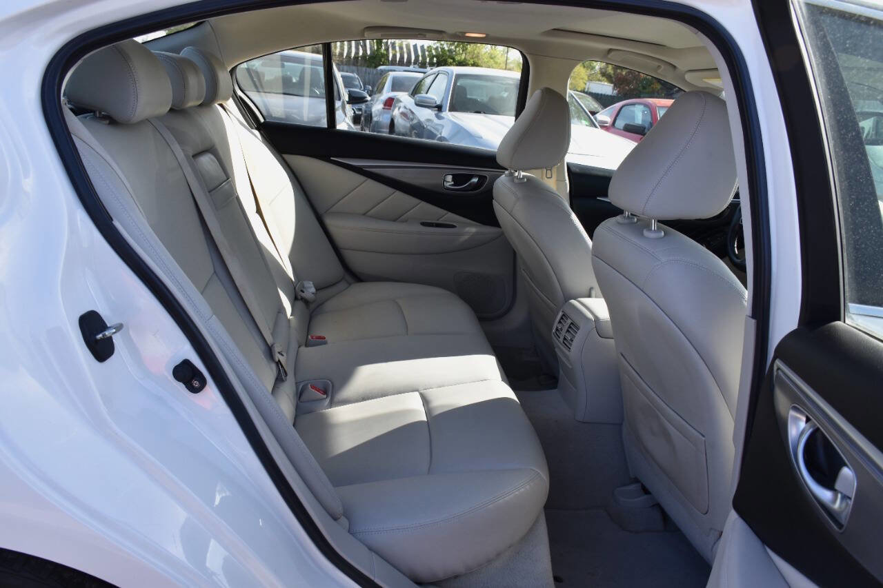 Used 2015 INFINITI Q50 Premium w/ Navigation Package AWD/4WD image 16