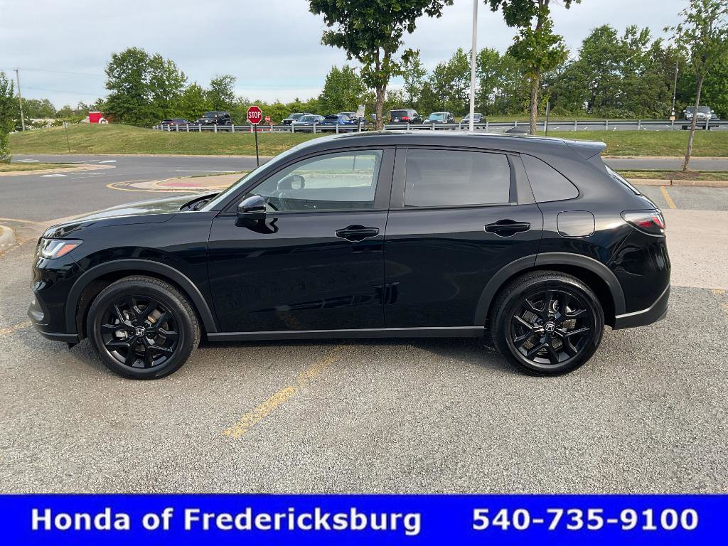 Used 2025 Honda HR-V Sport image 3