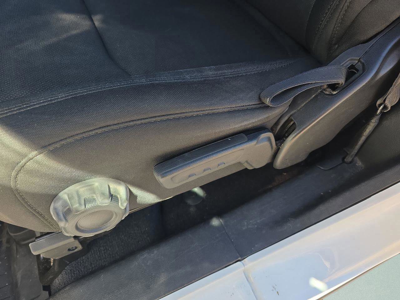 Used 2022 Jeep Wrangler Sport image 18