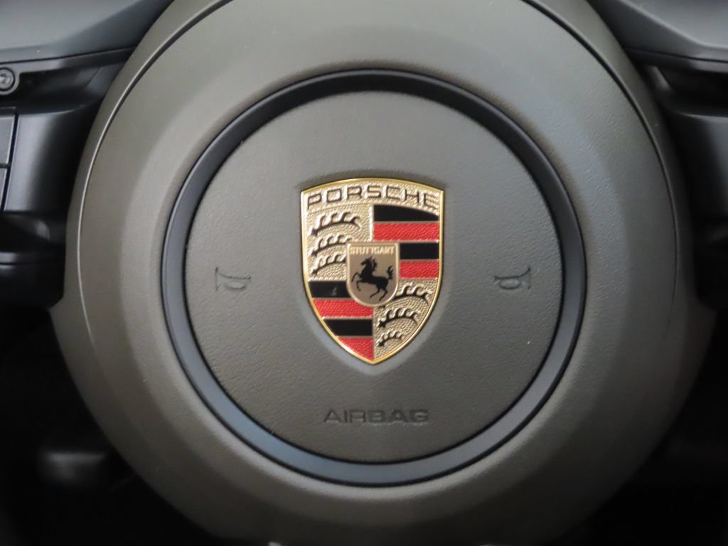 Certified 2026 Porsche Macan AWD/4WD image 21