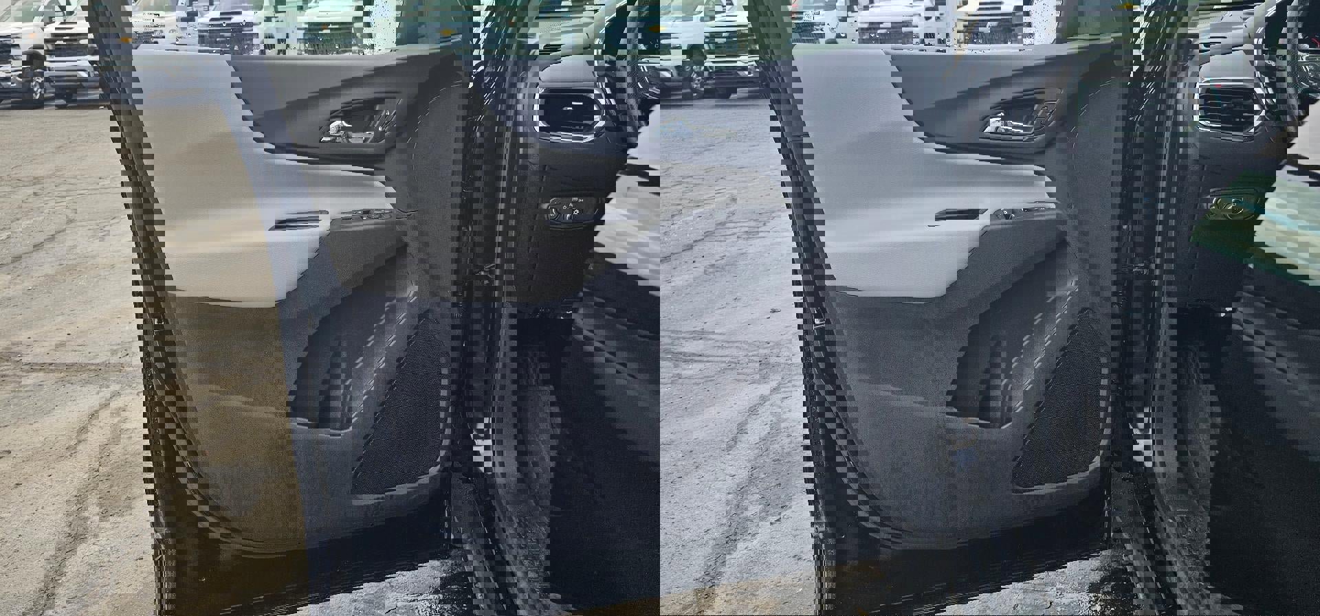 Certified 2020 Chevrolet Equinox LS image 9