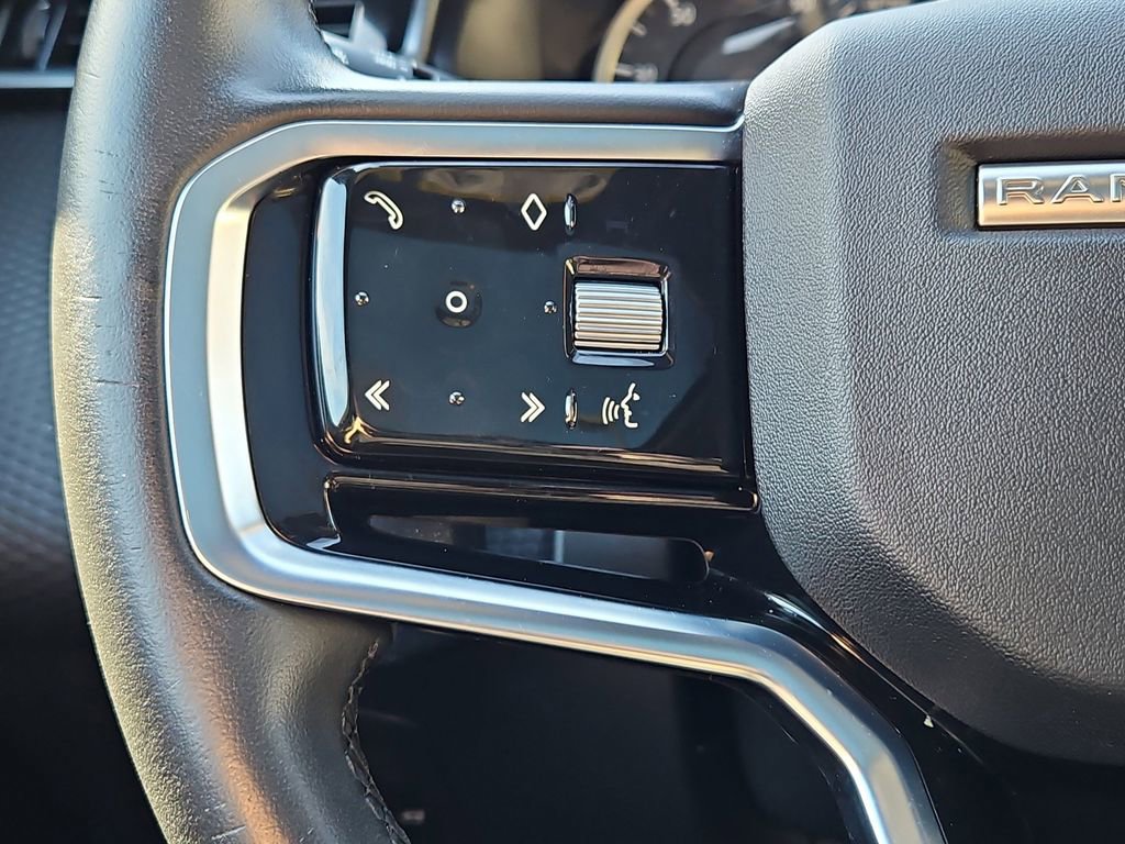 Used 2023 Land Rover Range Rover Velar R-Dynamic S image 28