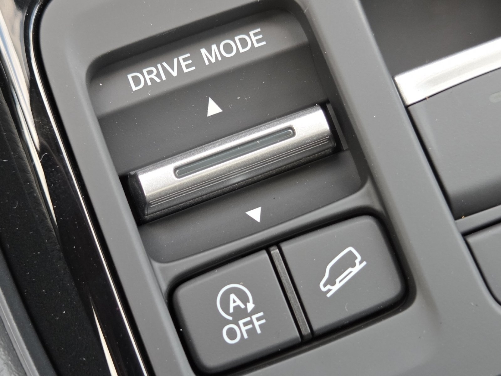 New 2026 Honda Pilot Touring image 9