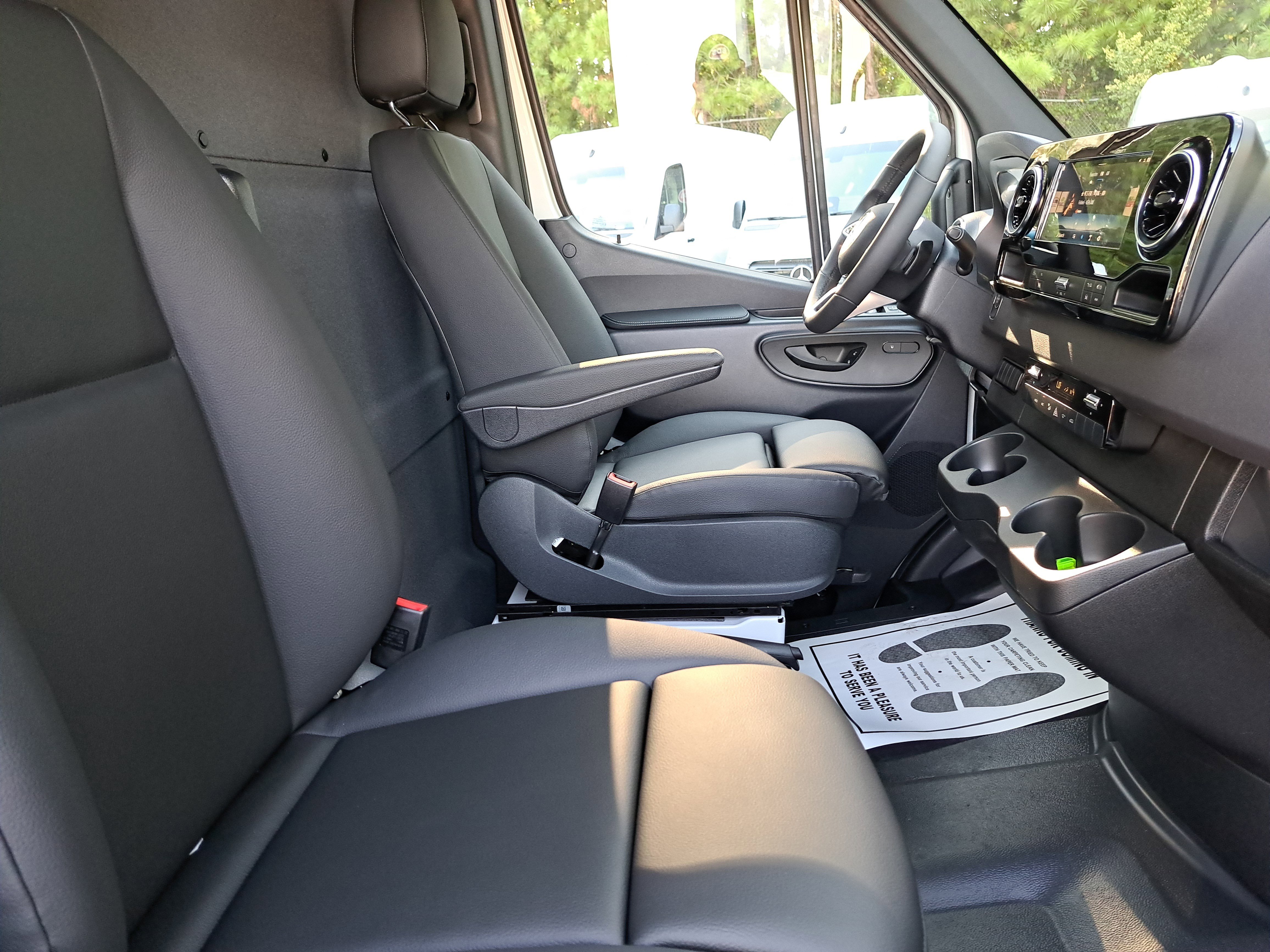 New 2026 Mercedes-Benz Sprinter 144 Cargo image 10