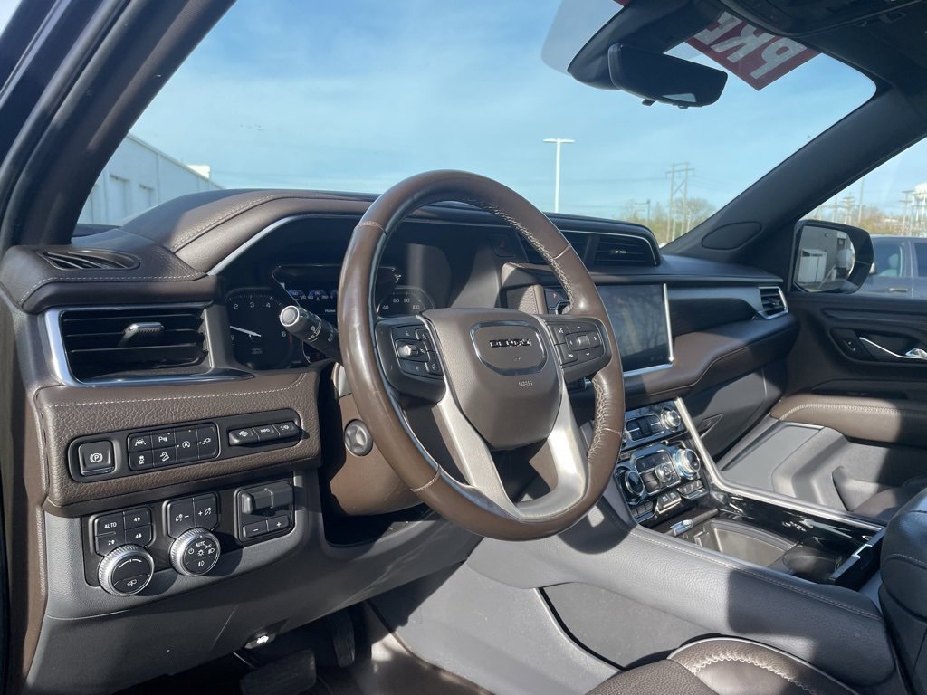Used 2021 GMC Yukon Denali w/ Denali Ultimate Package image 10